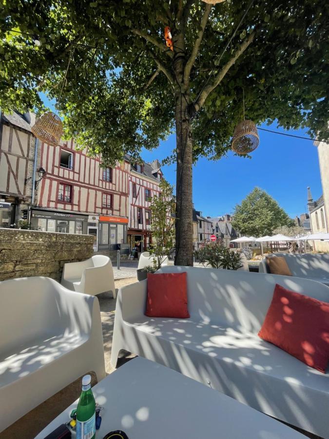 Le Patio, Coeur De Ville Avec Garage Et Jardin 반느 외부 사진